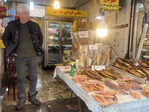 ماهی فروشی مهربان در رشت