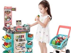 اسباب بازی دنیای فسقلی‌ها در تبریز