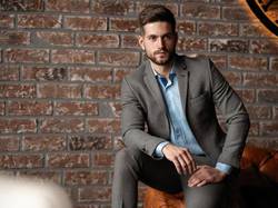 ویژگی های مناسب کت و شلوار سازمانی