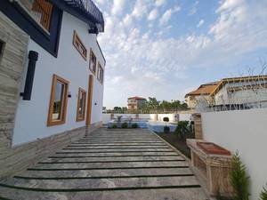 خرید ویلای روف گاردن جنگلی واقع در رویان