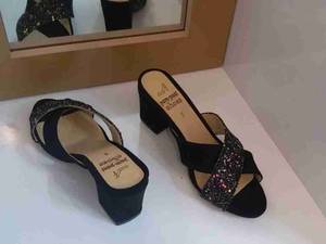 صندل مجلسی زنانه مشکی لمه