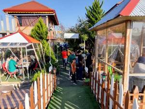 فضای باز و آلاچیق سنتی در سقالکسار