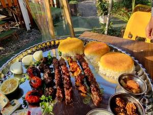 مجتمع تفریحی با آلاچیق‌های مدرن سقالکسار