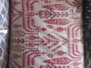 فروش پارچه بلوچی سنتی در میبد