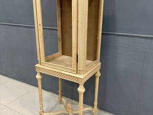 خرید آنلاین ویترین زلفی و پایه بلند درقم