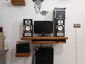  ساخت میز کامپیوتر با چوب روسی در اصفهان 