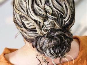 بهترین آرایشگر برای شنیون عروس در چالوس