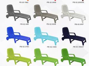 تخت کنار استخر مدل طاووس در رشت