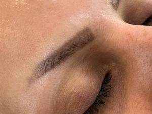 میکروبلیدینگ ابرو در کرمانشاه