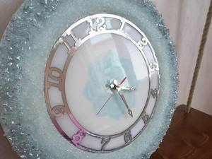 قیمت ساعت رزینی با کریستال در اصفهان