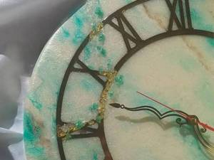 ساعت رزین طرح مرمر سبز در اصفهان