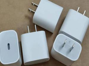 خرید شارژر اورجینال آیفون 11 در قزوین