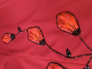 اپلیکه دوزی روی لباس مجلسی در تهران