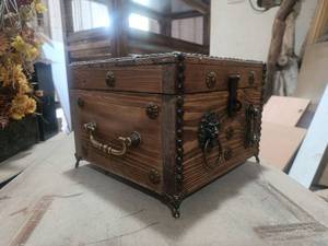 تولید و فروش صندوقچه با چوب روسی در اصفهان