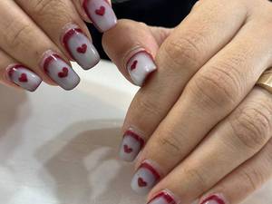 کاشت ناخن با ژل در انزلی