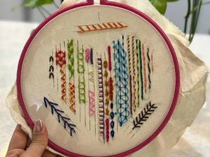 دوره آموزش گلدوزی با دست در کرمان