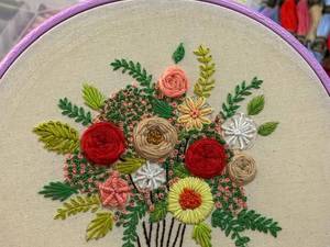 دوره آموزش گلدوزی با دست در کرمان