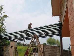 طراحی و اجرای سایبان شیشه‌ای در لنگرود