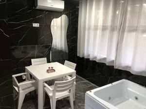 اجاره اقامتگاه با جکوزی خصوصی در کرمان