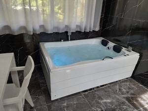 رزرو اقامتگاه بوم‌گردی با جکوزی در کرمان