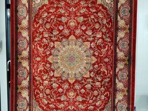 خرید فرش محتشم قرمز در اصفهان