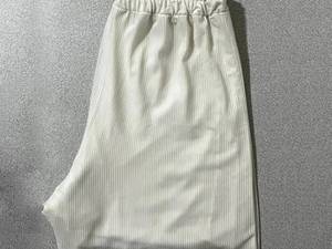 فروش شورتک میله‌ای زنانه در شهرقدس