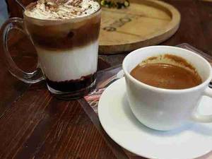 کاپوچینو و شکلات تلخ