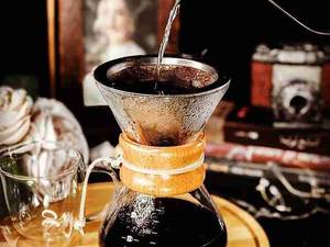 کاپوچینو و شکلات تلخ