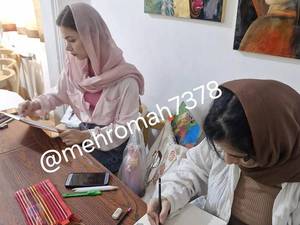 کلاس‌های نقاشی برای کودکان و بزرگسالان