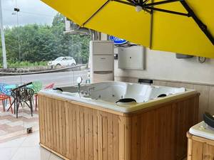 جکوزی 5 نفره فضای باز در رشت