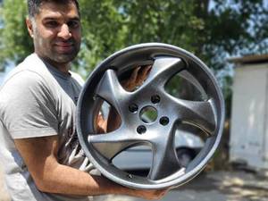 رنگ‌آمیزی رینگ ماشین مزدا نیو در بابل