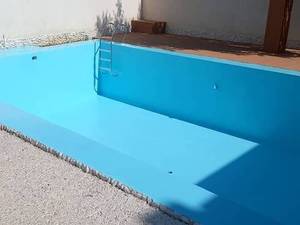 اجرای عایق رطوبتی و رنگ استخری در بندرانزلی