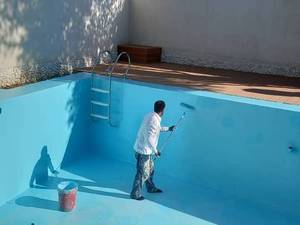 اجرای عایق رطوبتی و رنگ استخری در بندرانزلی