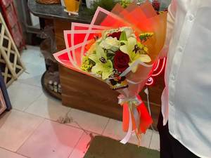 سفارش دسته گل کوچک برای هدیه در گچساران 