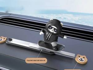 فروش پاندای اسکیت‌سوار داشبورد در خنج