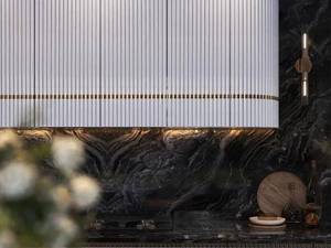 کابینت کلاسیک چوبی با طراحی لوکس