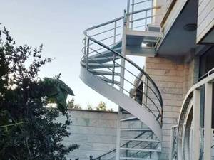 ساخت پله فلزی برای ساختمان مسکونی