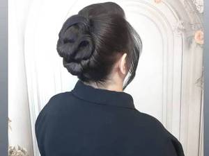 بهترین آرایشگر مو و شینیون در اراک