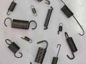 تولید فنر کششی صنعتی و سفارشی