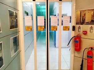 درب اتوماتیک تاشو به صورت دو بال تاشو