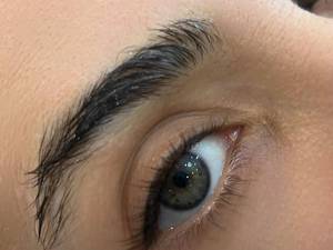 سالن برای میکروابرو در کرمانشاه