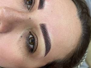 میکروبلیدینگ ابرو تخصصی با ماندگاری بالا