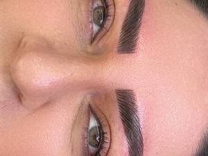 میکروبلیدینگ ابرو طبیعی و ماندگار در قرچک