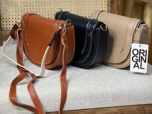 خرید و قیمت کیف چرم با بند کوتاه کنفی