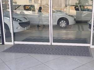 پادری آلومینیومی 2 برای زیبایی ورودی ساختمان