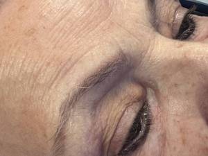 انجام میکروبلیدینگ ابرو با رنگ طبیعی در ستارخان