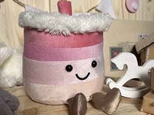 خرید آنلاین عروسک کیک توت فرنگی در ورامین