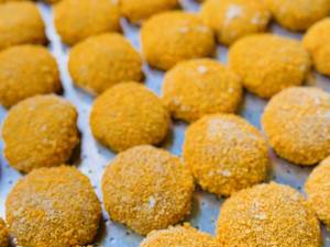 قیمت ناگت مرغ پنیری خانگی در کرج