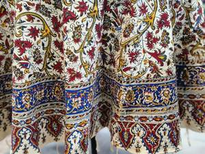 خرید رومیزی قلمکار گرد اصفهان انزلی