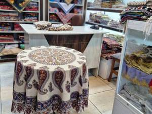 خرید رومیزی قلمکار گرد اصفهان انزلی